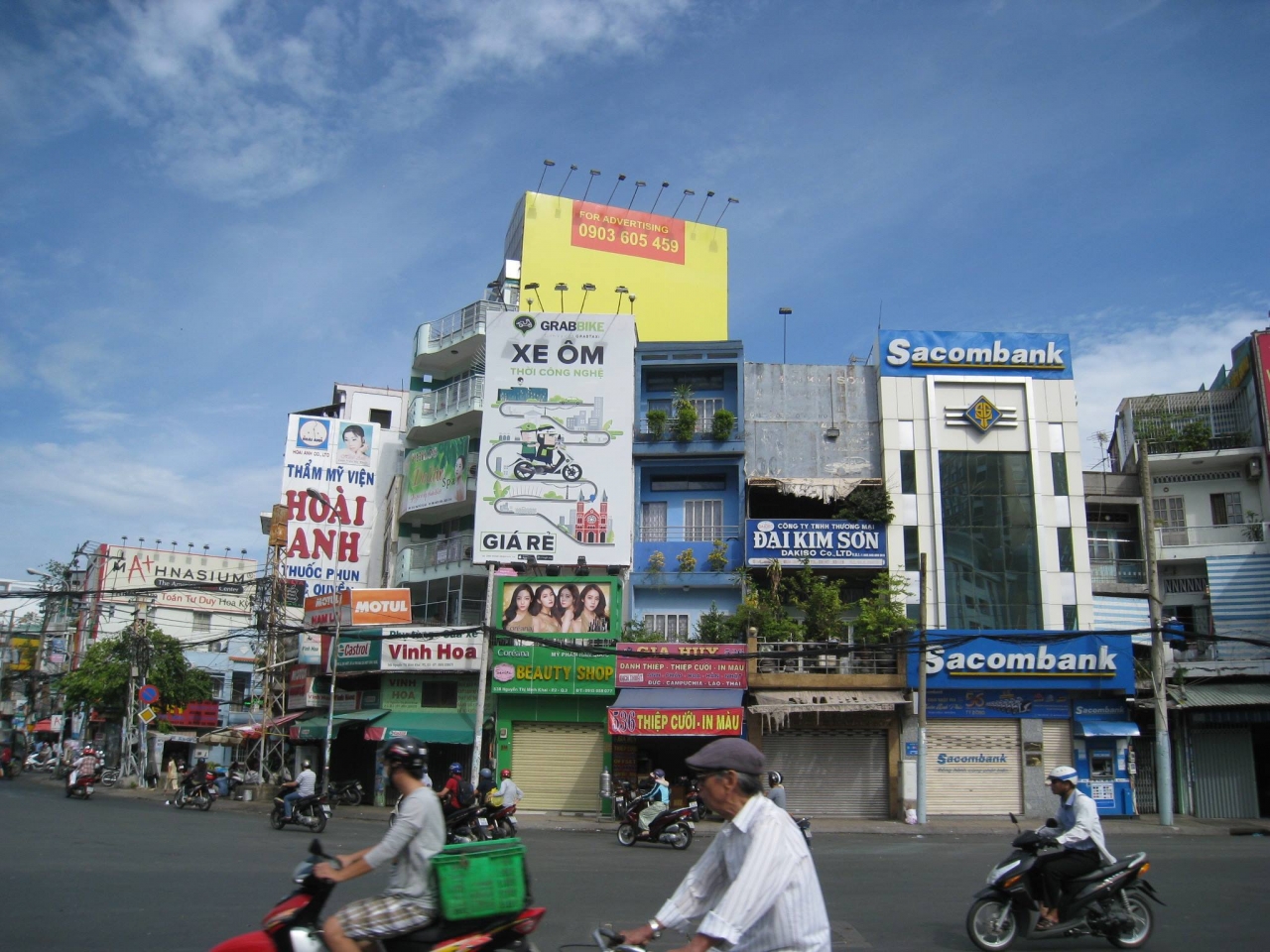 bảng quảng cáo vòng xoay