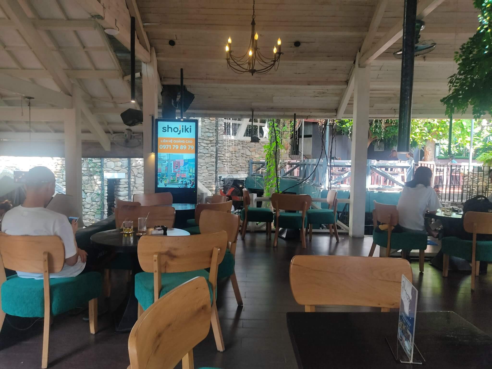 kiếm tiền từ Anyscreen