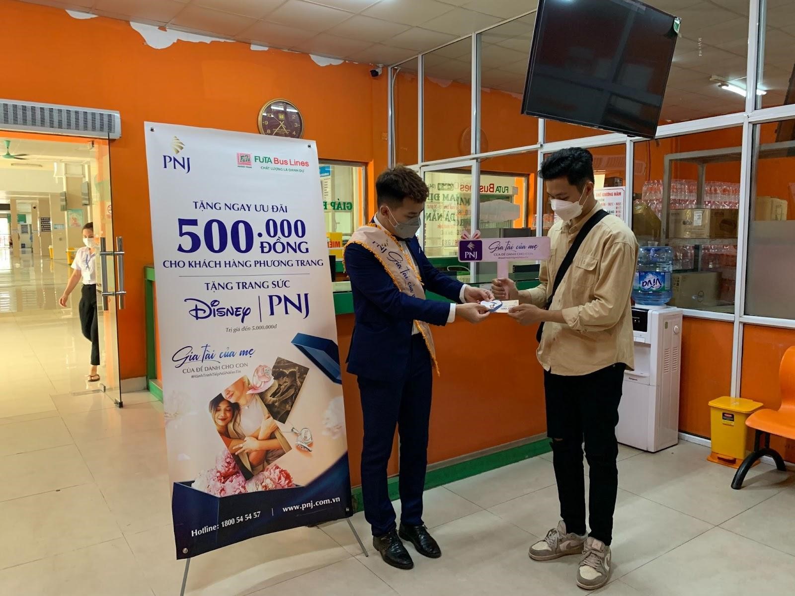 Hoạt động phát voucher của PNJ